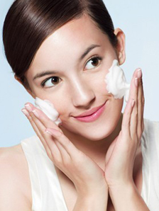 該如何正確使用洗面奶？