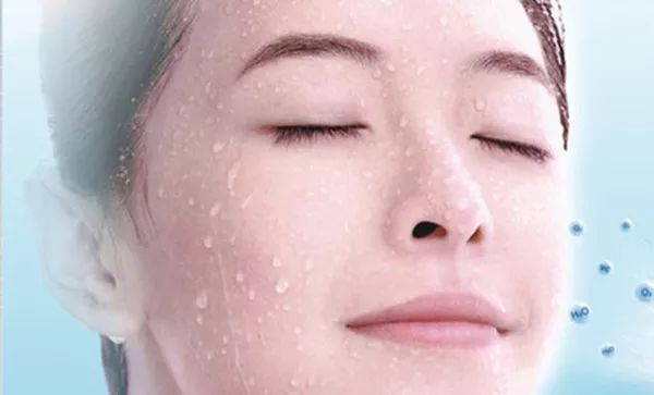 敏感肌護膚全攻略：溫和清潔、深層保濕與有效防曬指南