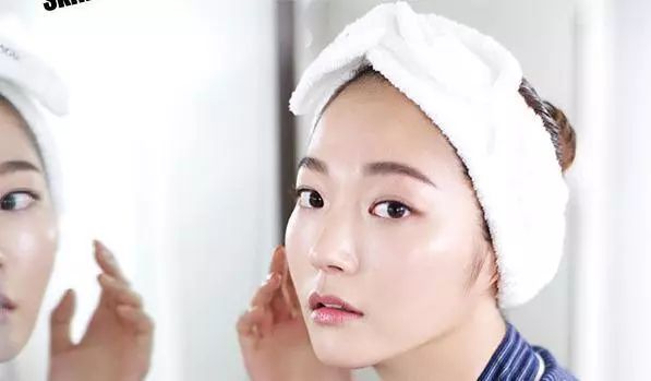 別再傻傻分不清！補水和鎖水的大不同