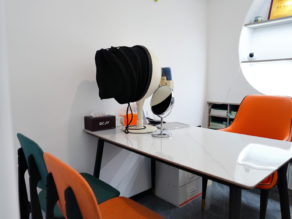 新手開皮膚管理店：自營還是加盟？