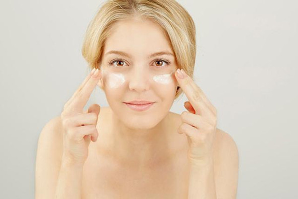 冬季皮膚衰老加速？警惕這些“元兇”