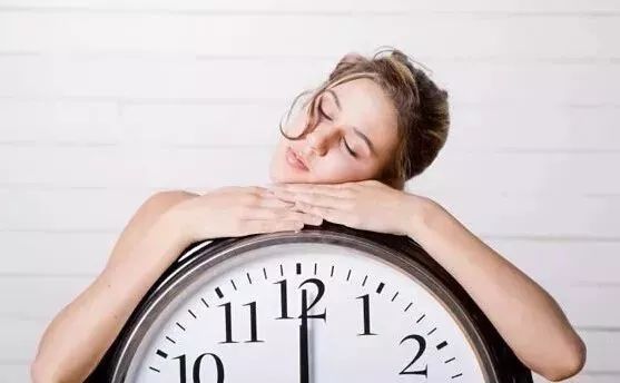 熬夜垮臉、干燥暗沉？深層面部護理，拯救你的疲憊肌