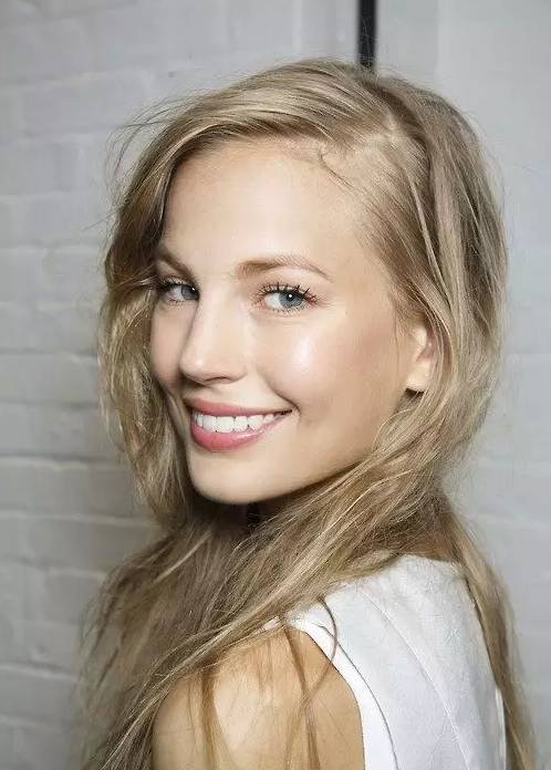 冬季肌膚缺水緊繃？科學(xué)補(bǔ)水攻略，喚醒水潤肌底